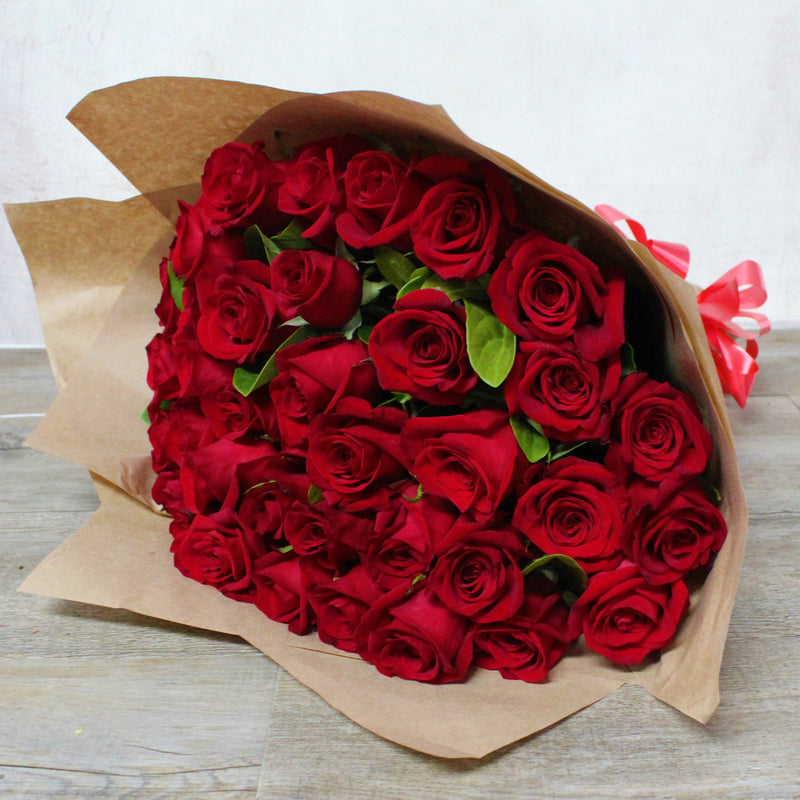 Dainty Delight - 30 Short Stemmed Red Rose Posy