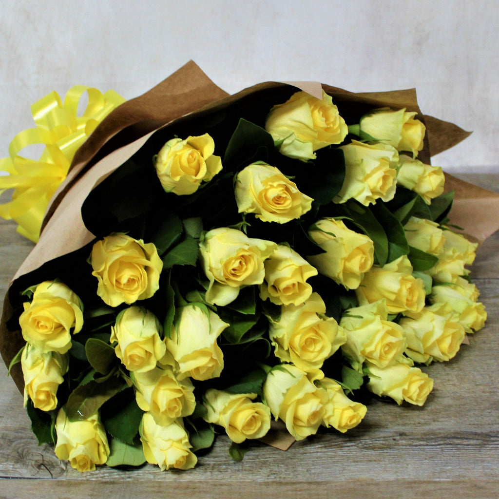 Classic Romance - 30 Long Stemmed Coloured Roses